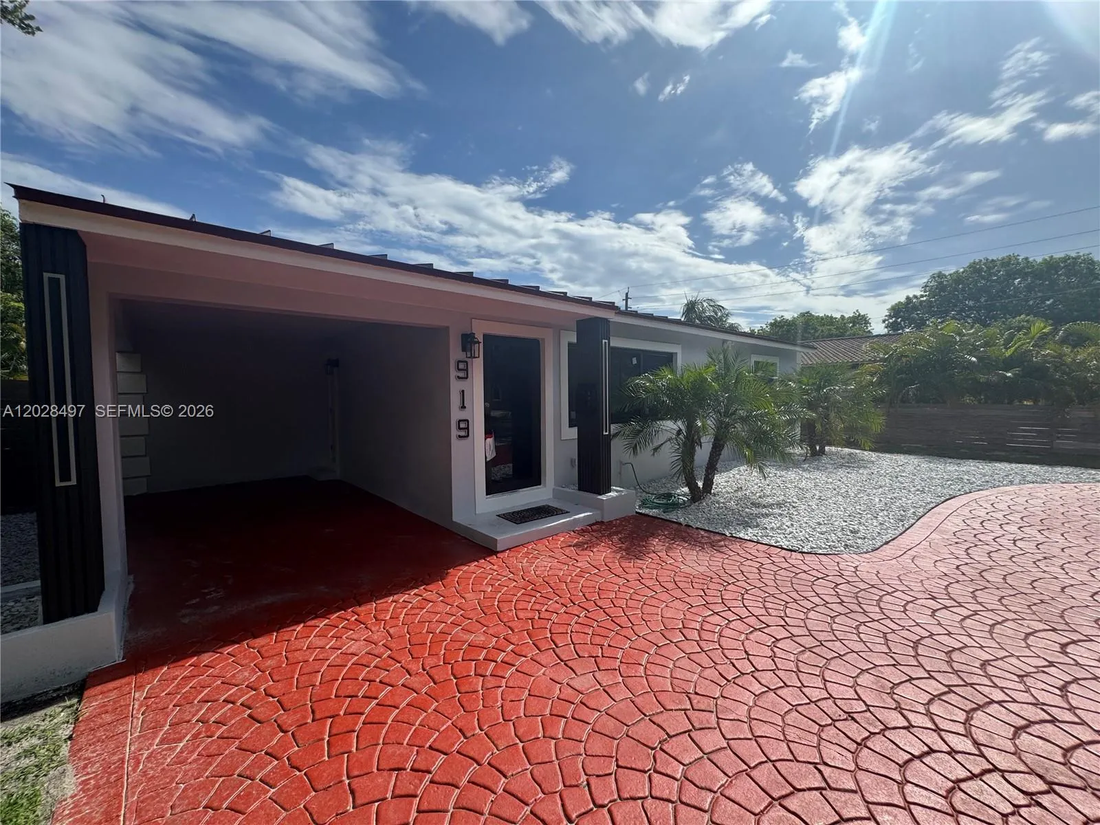 919 NE 4th Ct, Hallandale Beach FL 33009