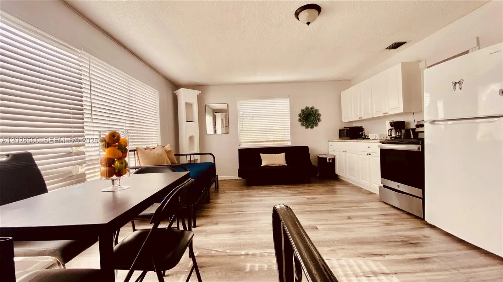 141 Mcarthur Pkwy # A, Pembroke Pines FL 33024