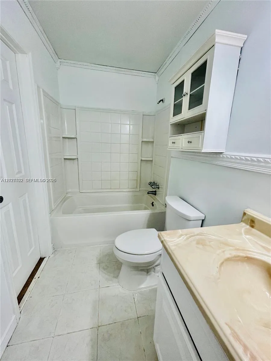 5809 NW 21st St # A, Lauderhill FL 33313