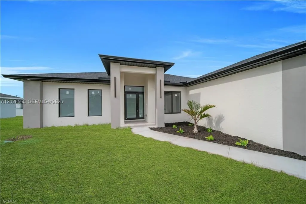 2507 39th ST SW, Lehigh Acres FL 33976