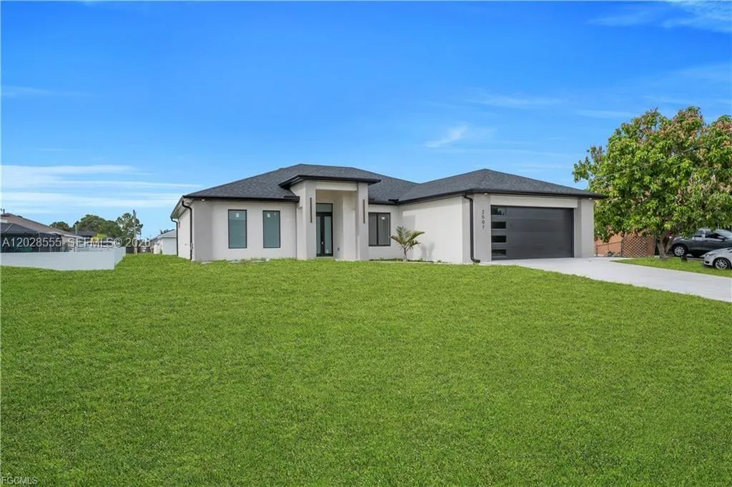 2507 39th ST SW, Lehigh Acres FL 33976