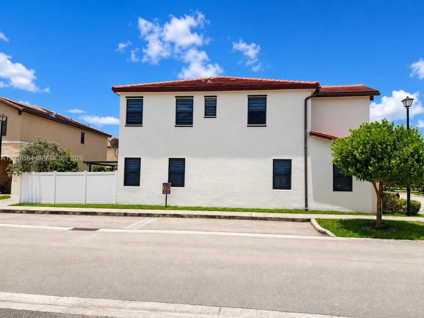 3368 W 105th Ter, Hialeah FL 33018