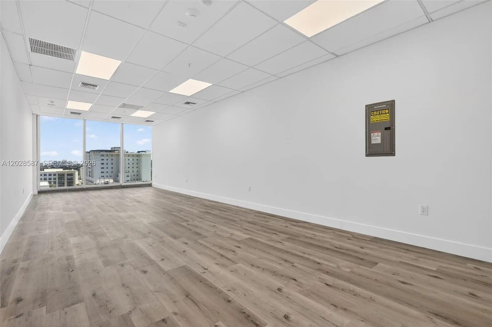2820 NE 214th St # 1006, Aventura FL 33180