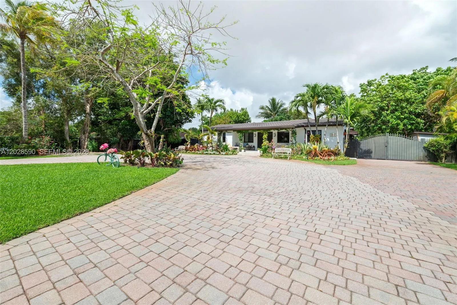 13700 N Miami Ave, Miami FL 33168