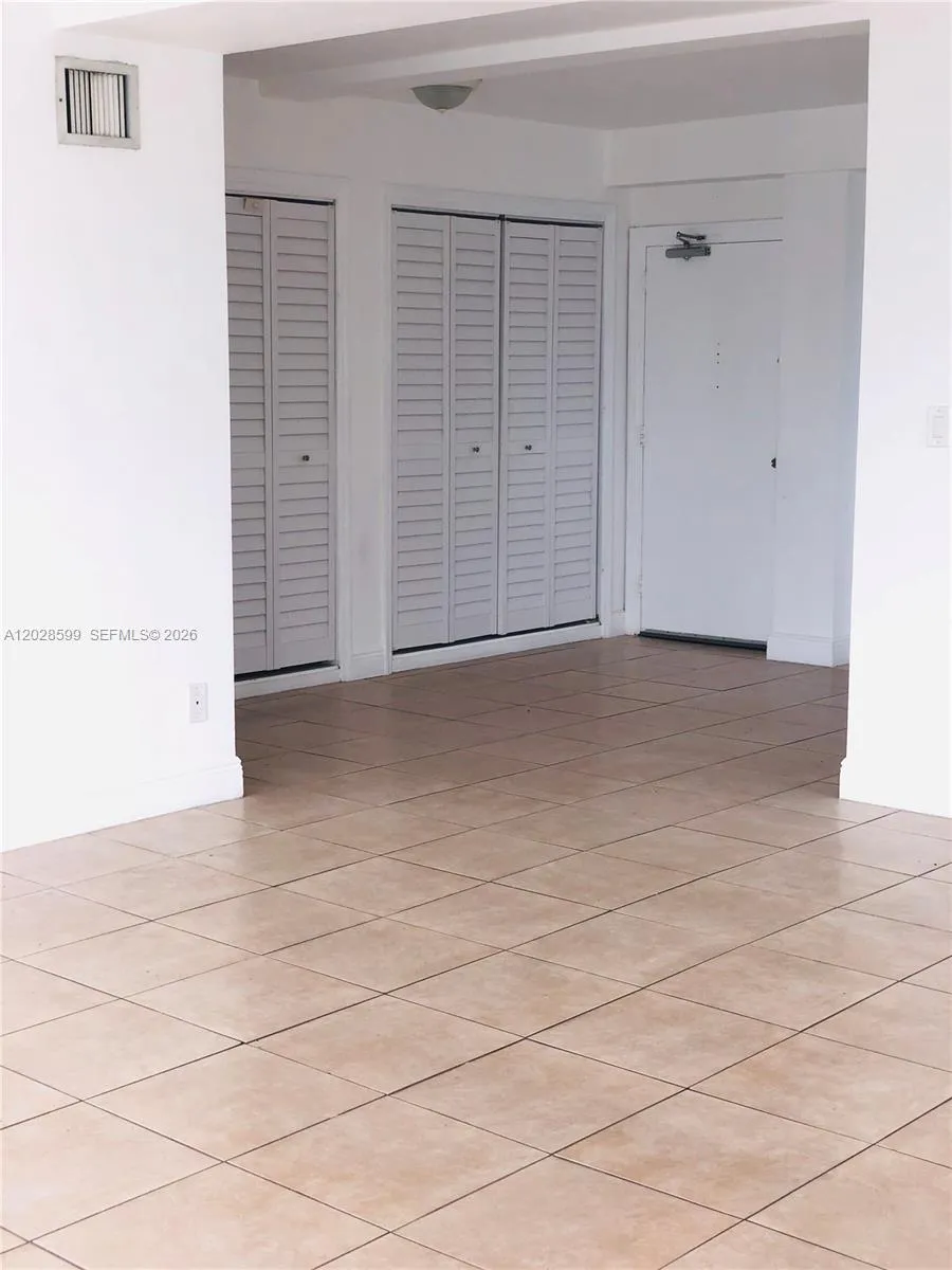 1430 Brickell Bay Dr # 5, Miami FL 33131