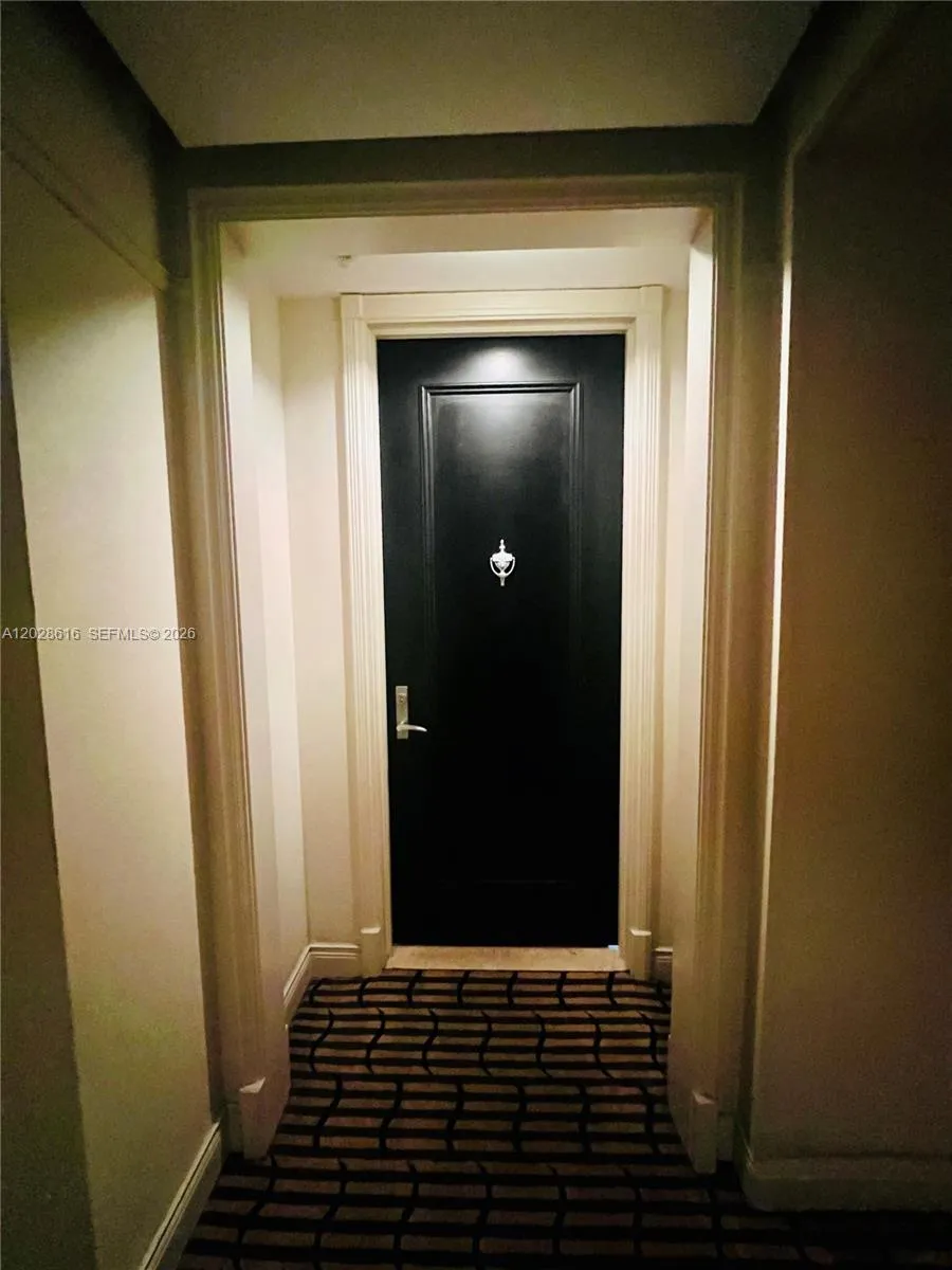 801 Brickell Key Blvd # 906, Miami FL 33131