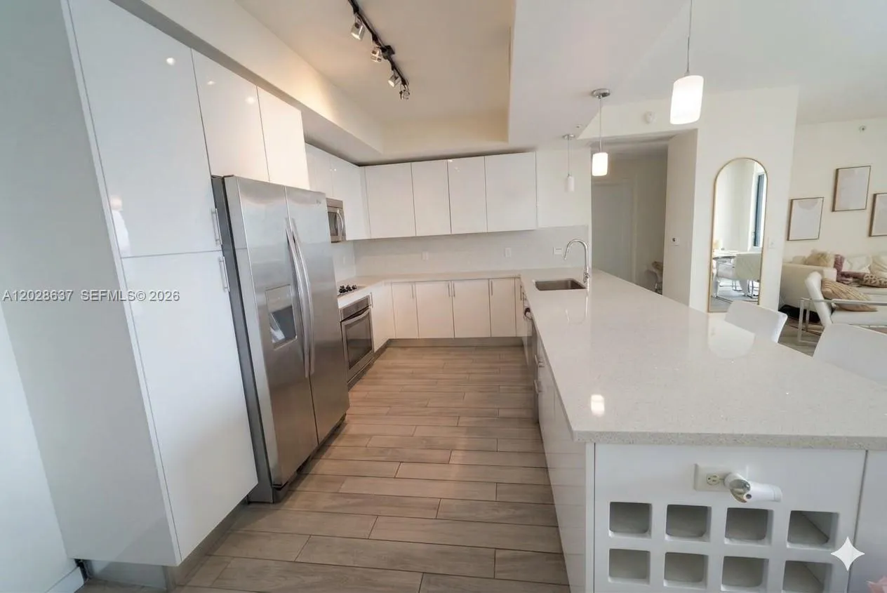 999 SW 1st Ave # 2112, Miami FL 33130