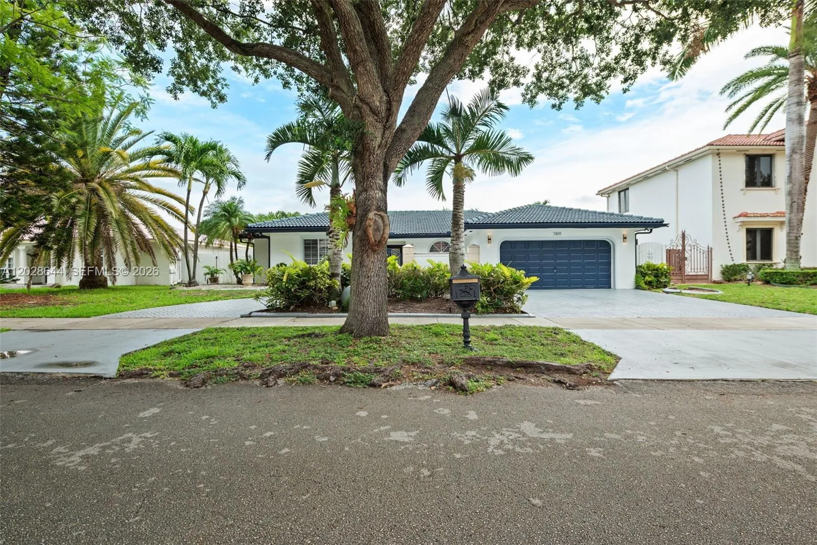7819 NW 166th Ter, Miami Lakes FL 33016