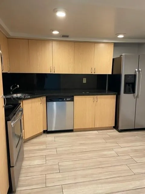 2750 NE 183rd St # 2504, Aventura FL 33160