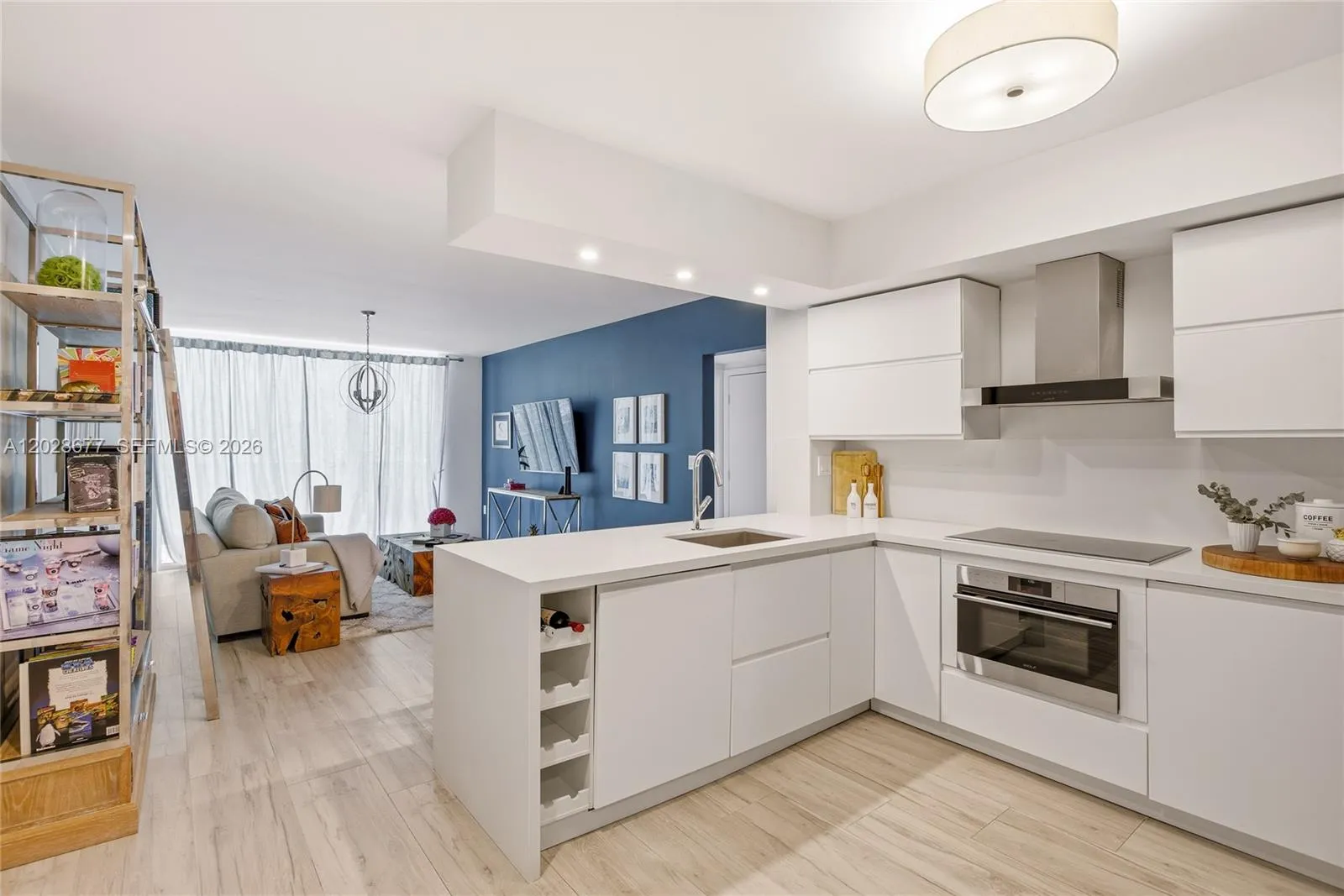 31 SE 5th St # 2410, Miami FL 33131