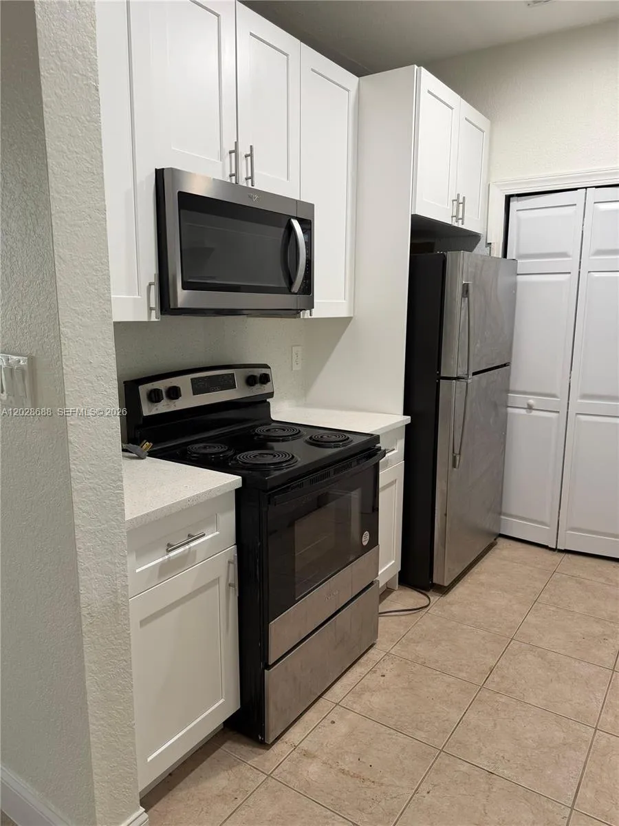 7542 Bristol, Naples FL 34120
