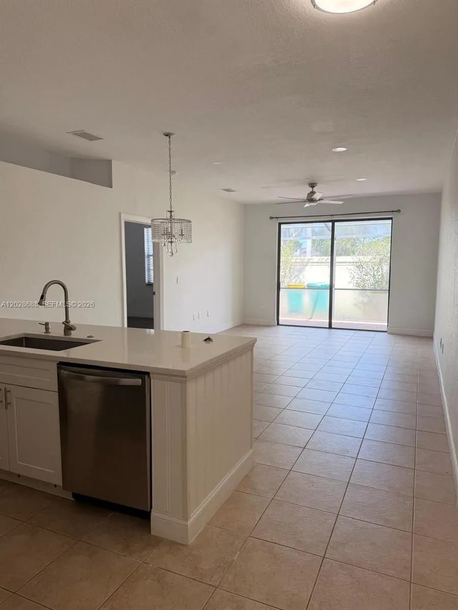 7542 Bristol, Naples FL 34120
