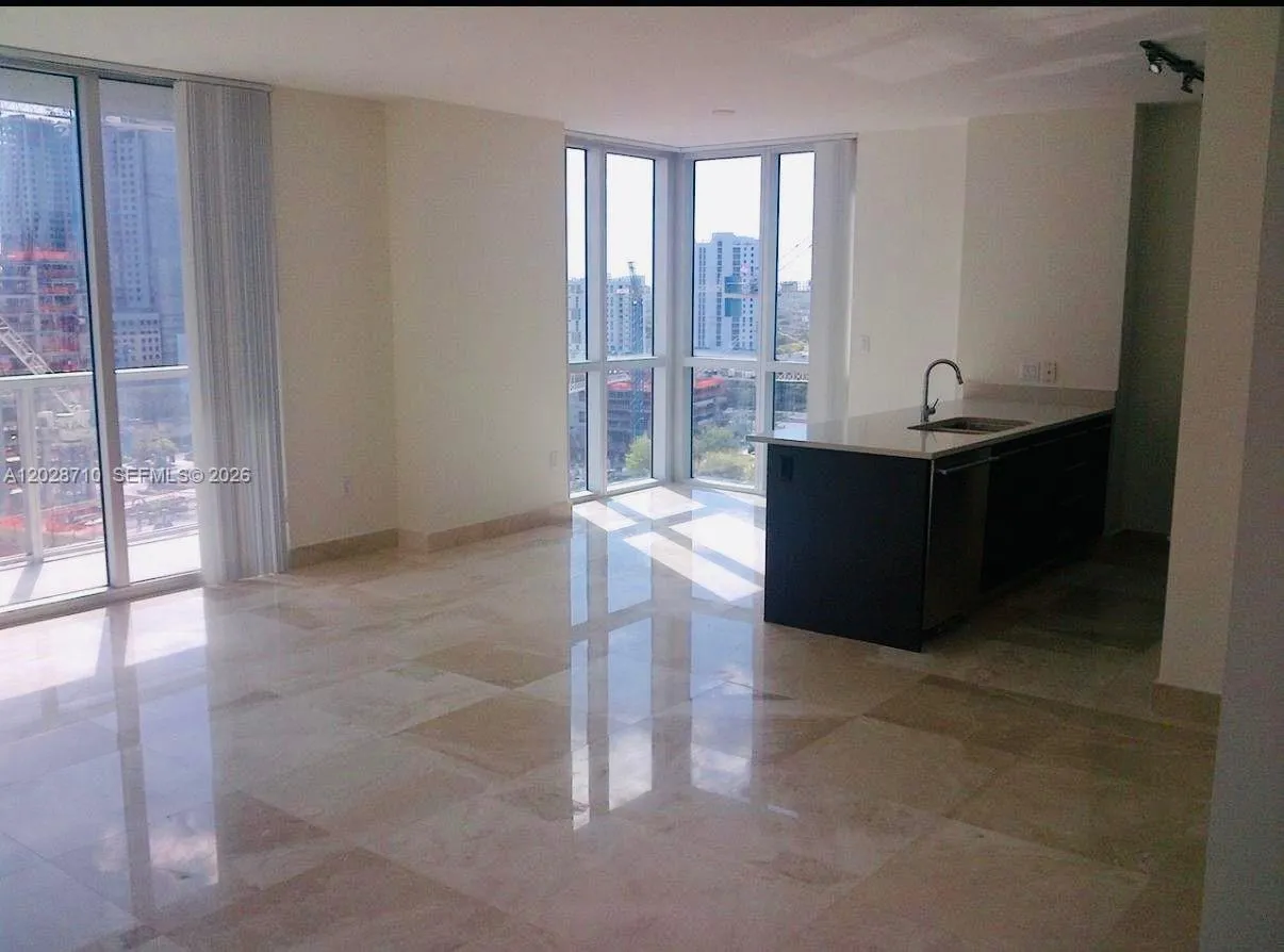 55 SE 6th St # 1502, Miami FL 33131