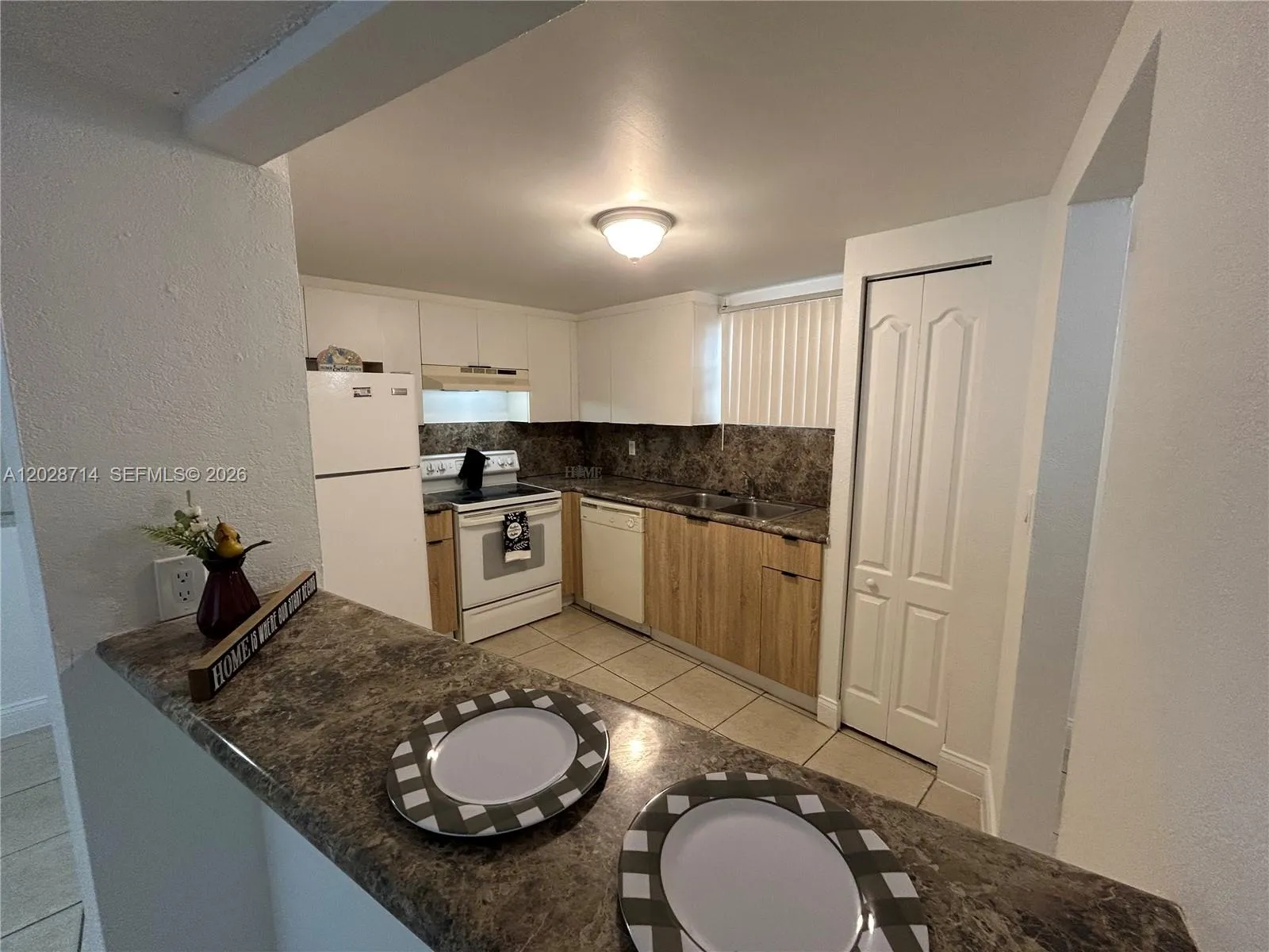 4205 N University Dr # 112, Sunrise FL 33351