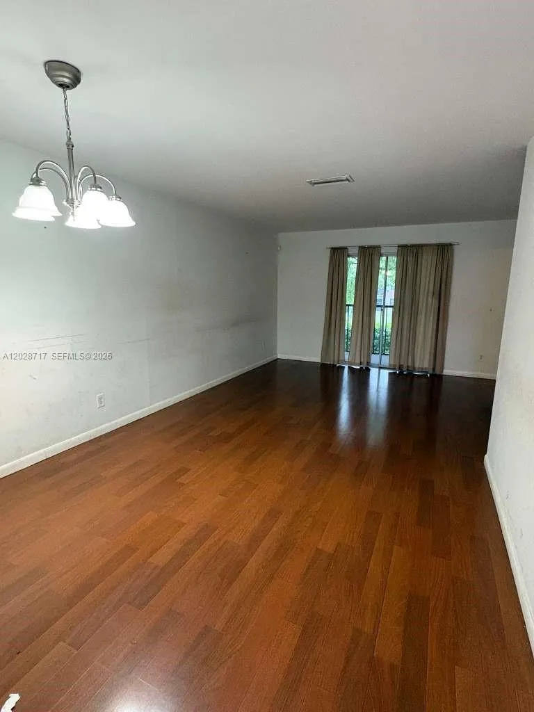 10369 NW 8th St # 204, Pembroke Pines FL 33026