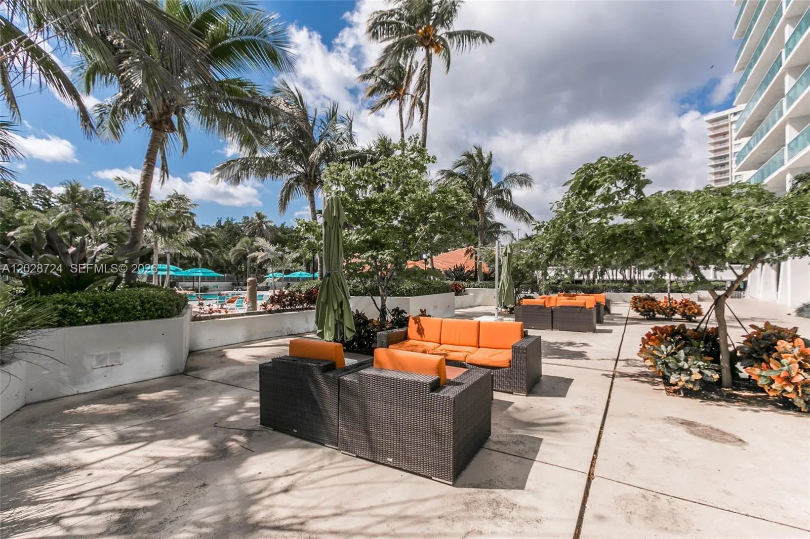 100 Bayview Dr # 1102, Sunny Isles Beach FL 33160