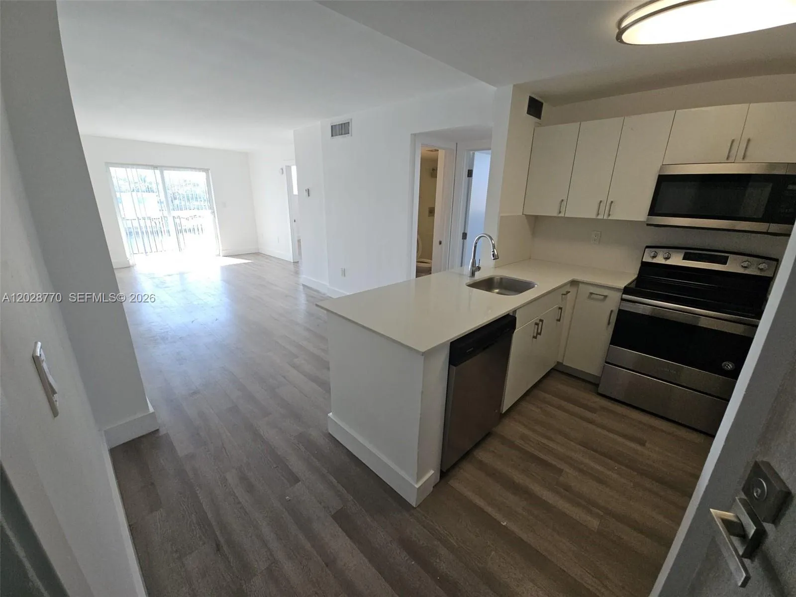 8101 Crespi Blvd # 304, Miami Beach FL 33141