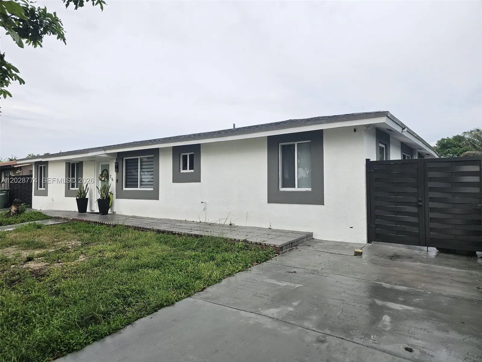 75 SW 18th Ave, Homestead FL 33030