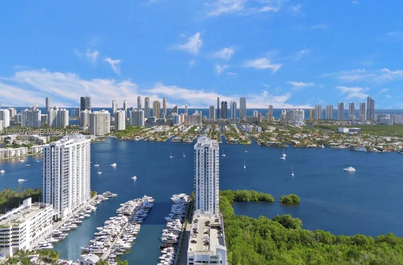 17111 Biscayne Blvd # 208, North Miami Beach FL 33160