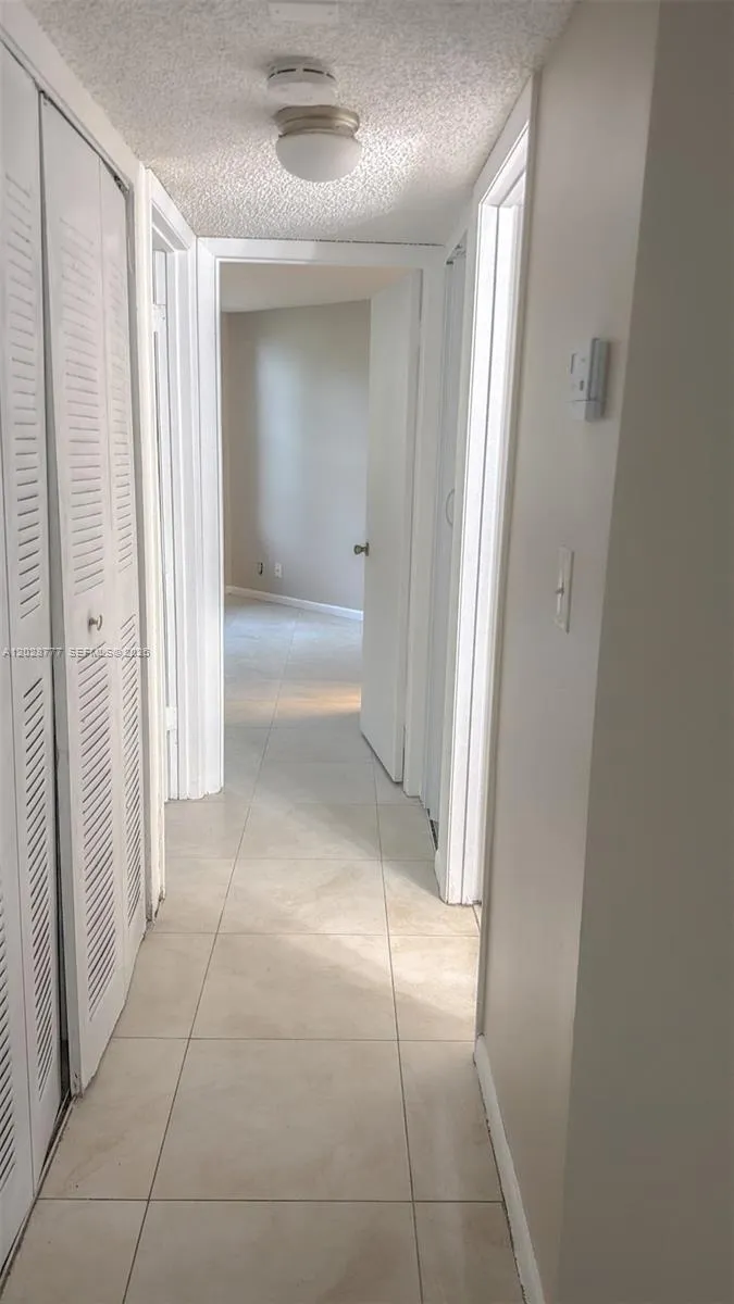 211 Lake Pointe Dr # 109, Oakland Park FL 33309