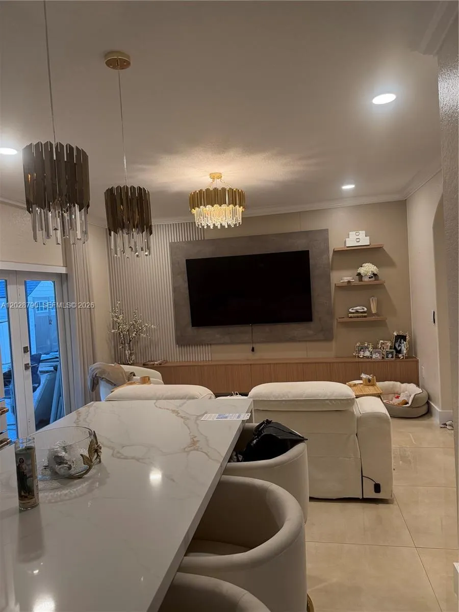16816 NW 91st Ave, Miami Lakes FL 33018