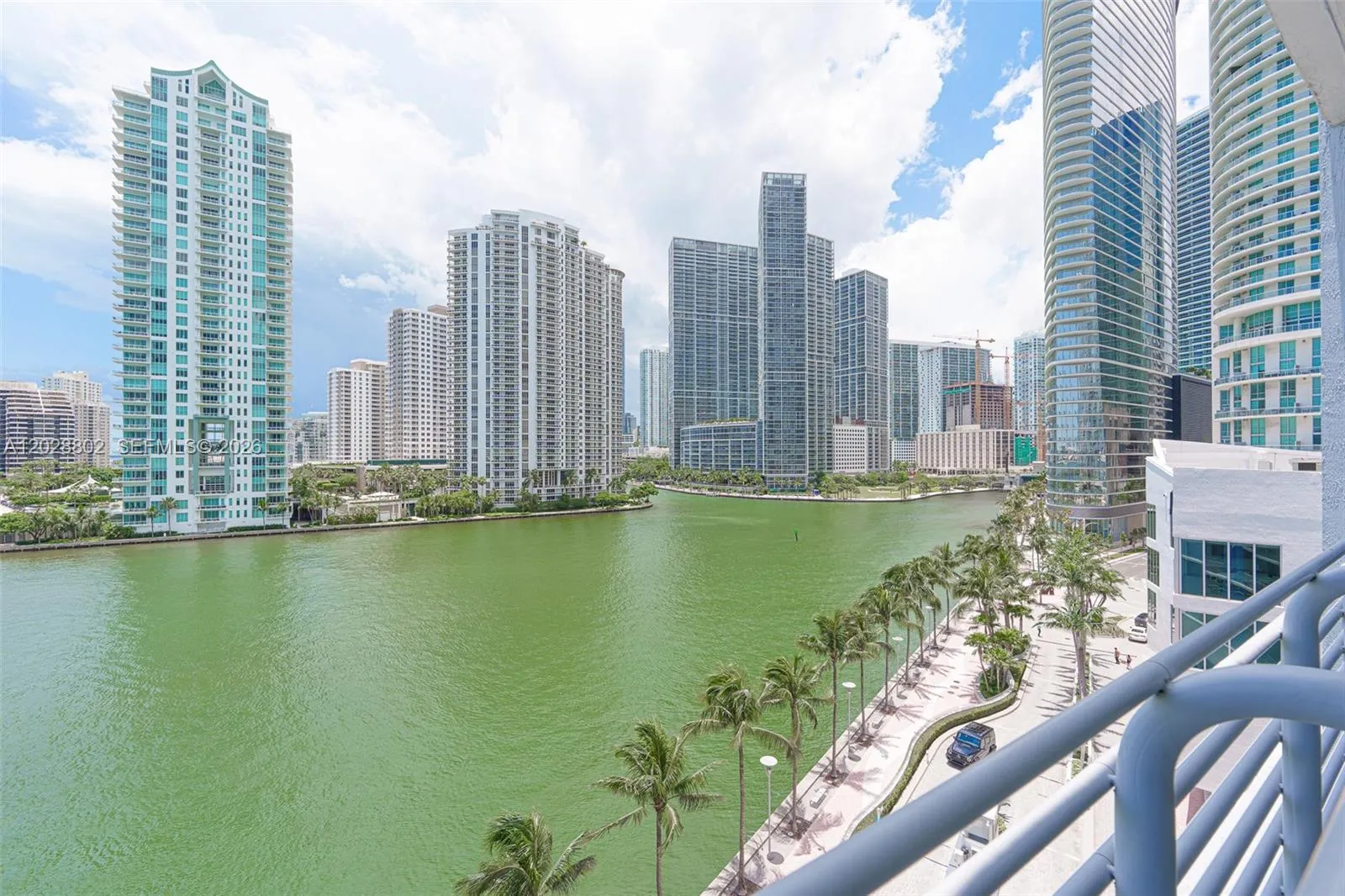 325 S Biscayne Blvd # 821, Miami FL 33131