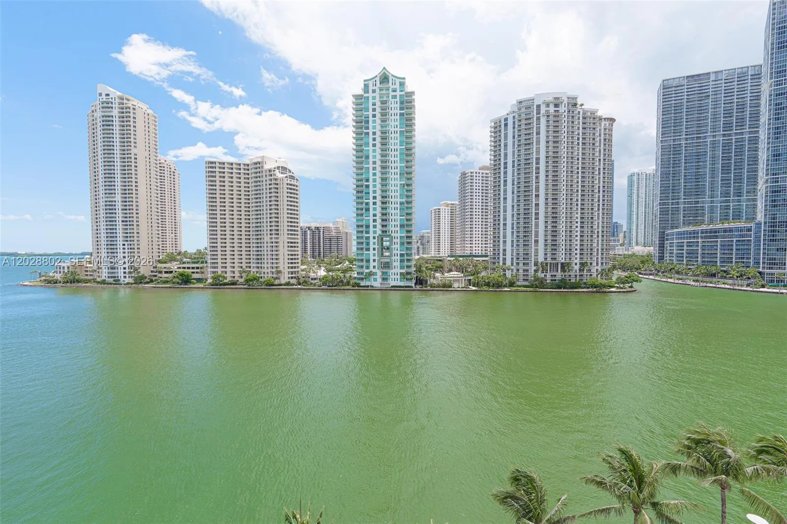 325 S Biscayne Blvd # 821, Miami FL 33131