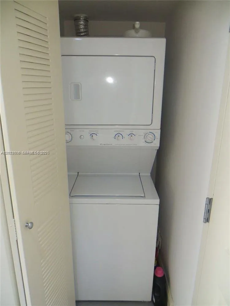 111 E Flagler St # 402, Miami FL 33131