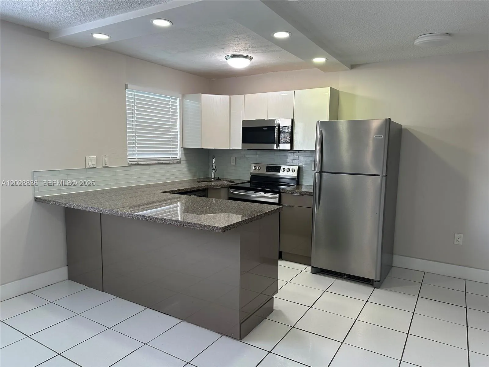 1975 NE 135th St # 3E, North Miami FL 33181