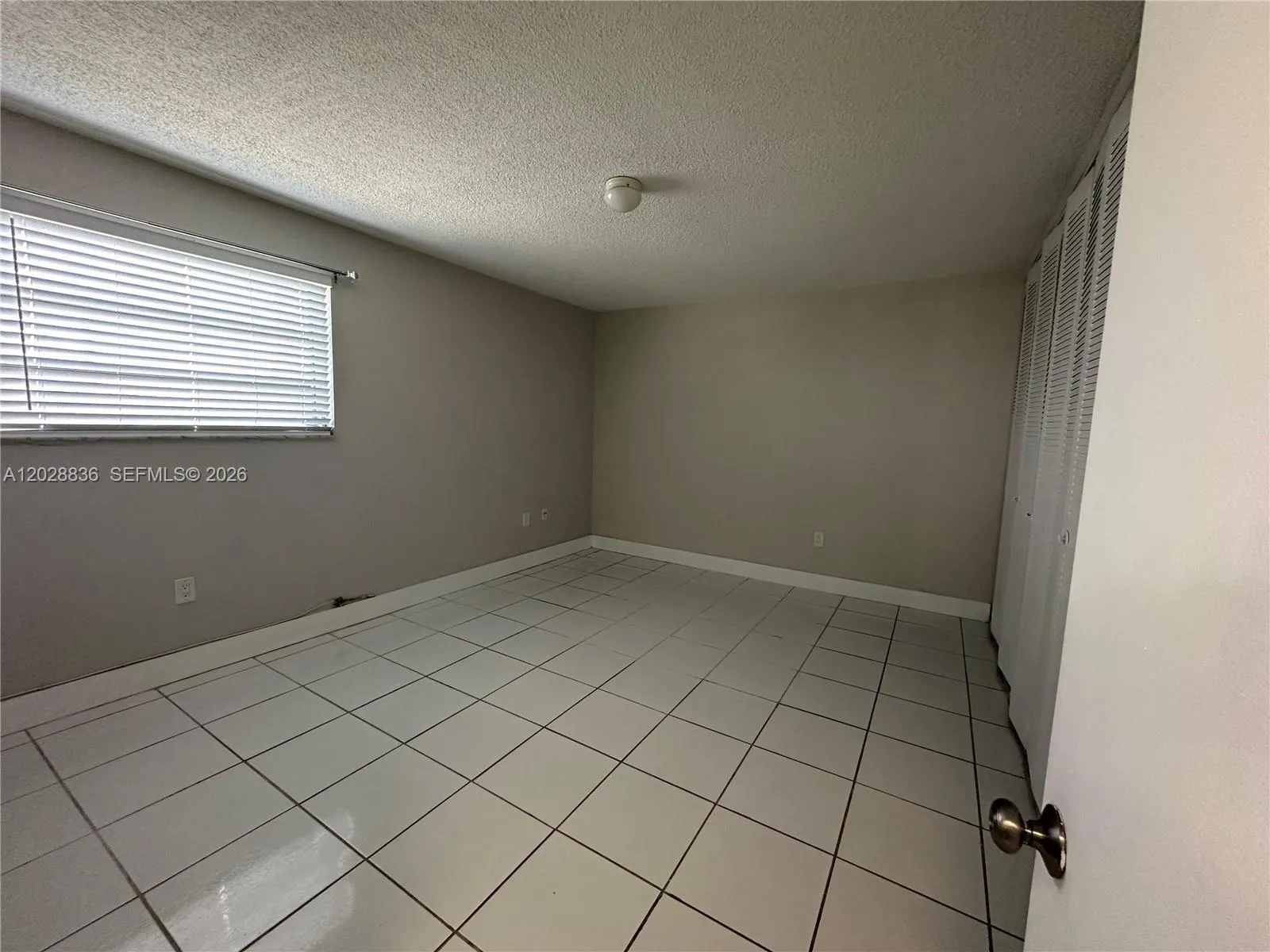 1975 NE 135th St # 3E, North Miami FL 33181
