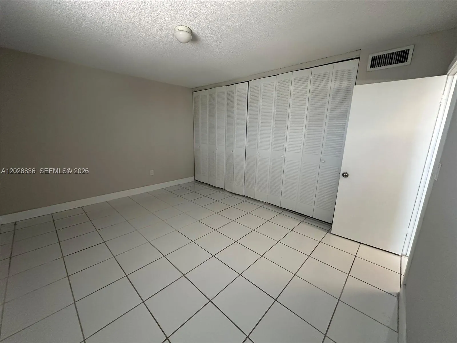 1975 NE 135th St # 3E, North Miami FL 33181