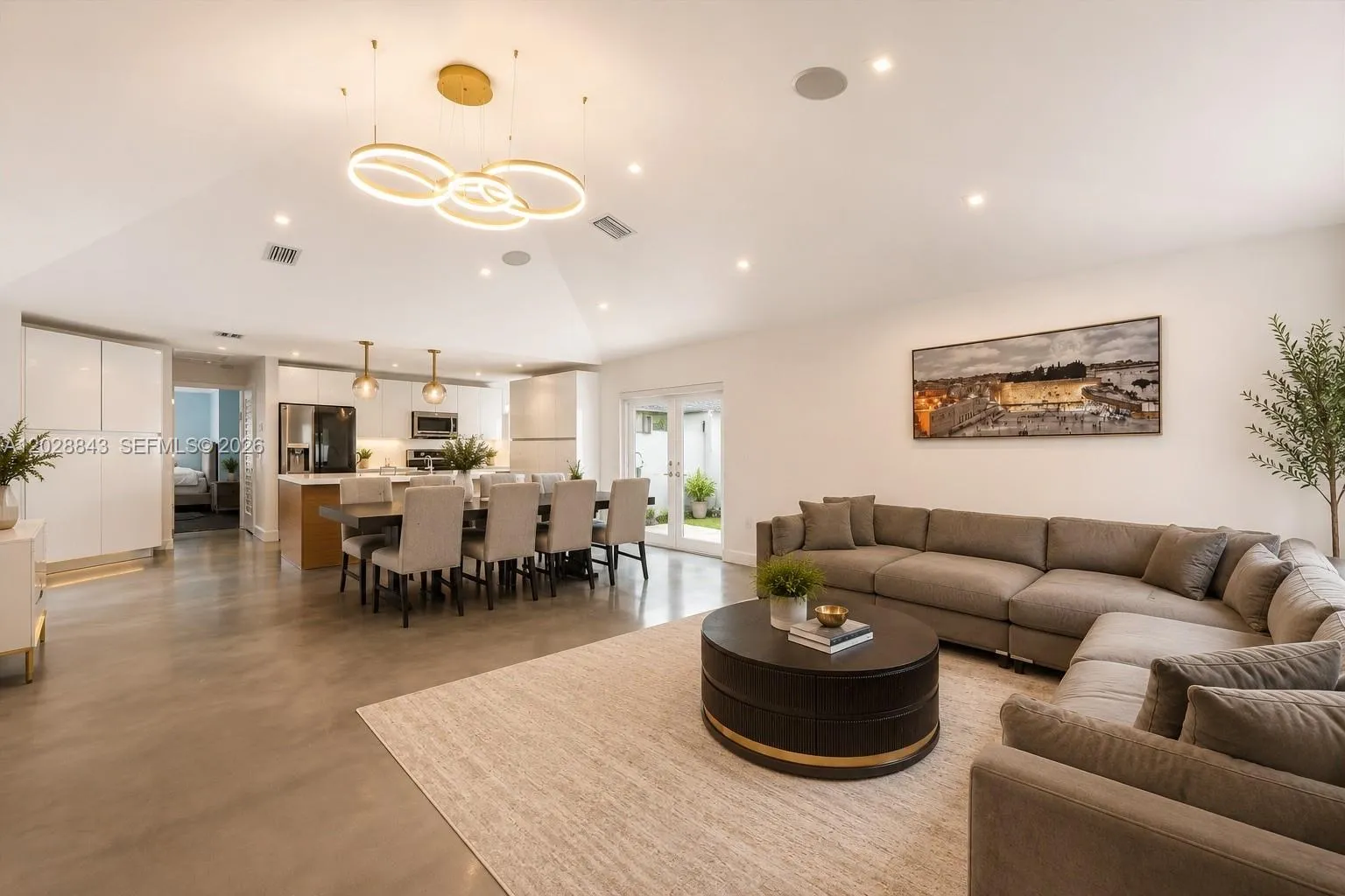 2558 NE 206th Ter, Aventura FL 33180