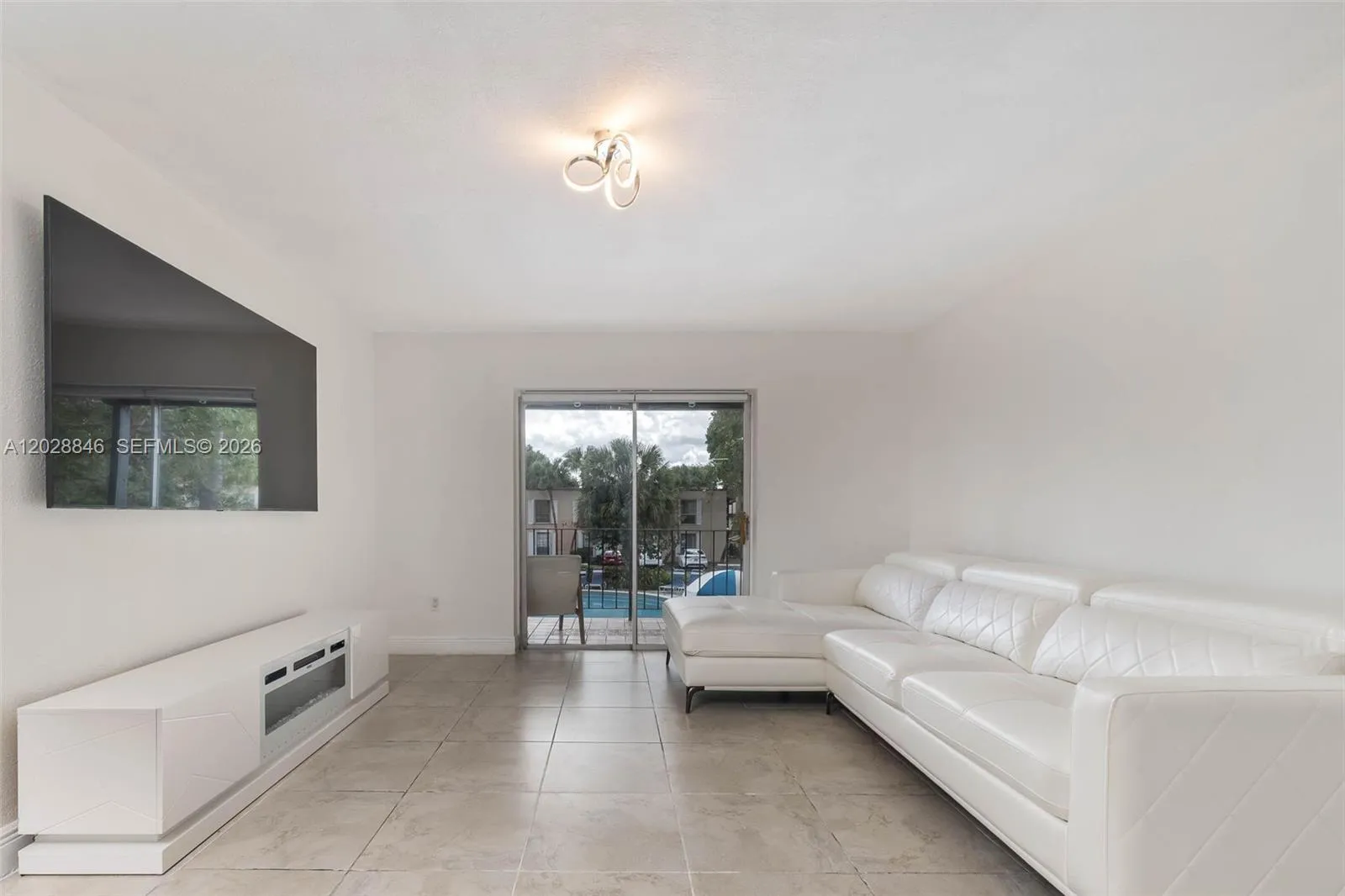 10748 N Kendall Dr # N22, Miami FL 33176