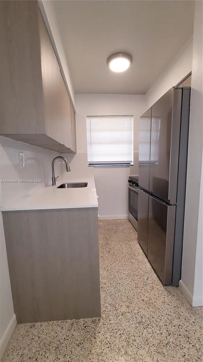 34 E 21st St # 3, Hialeah FL 33010