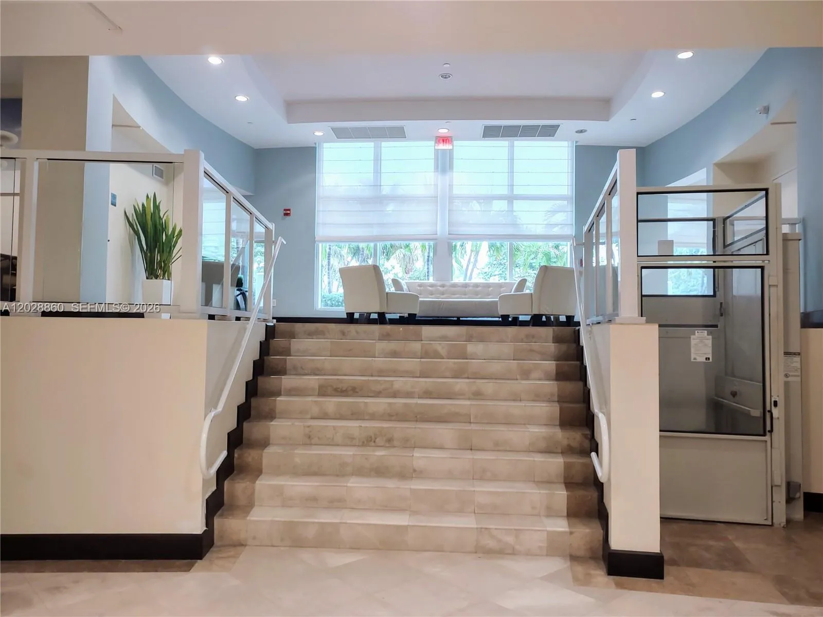 7600 Collins Ave # 417, Miami Beach FL 33141