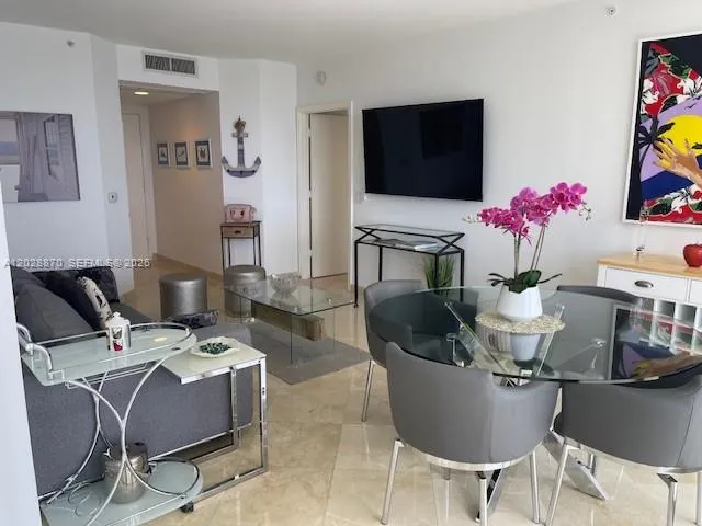 4779 Collins Ave # 706, Miami Beach FL 33140