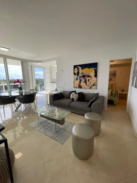 4779 Collins Ave # 706, Miami Beach FL 33140