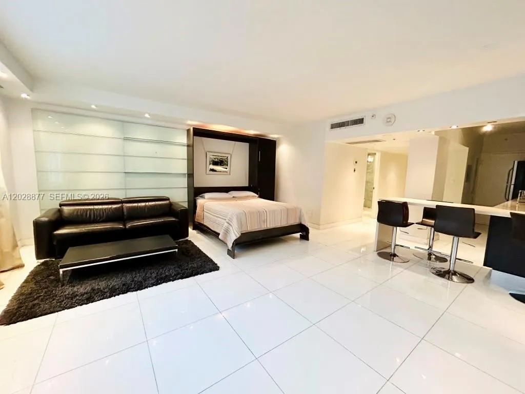 100 Lincoln Rd # 701, Miami Beach FL 33139