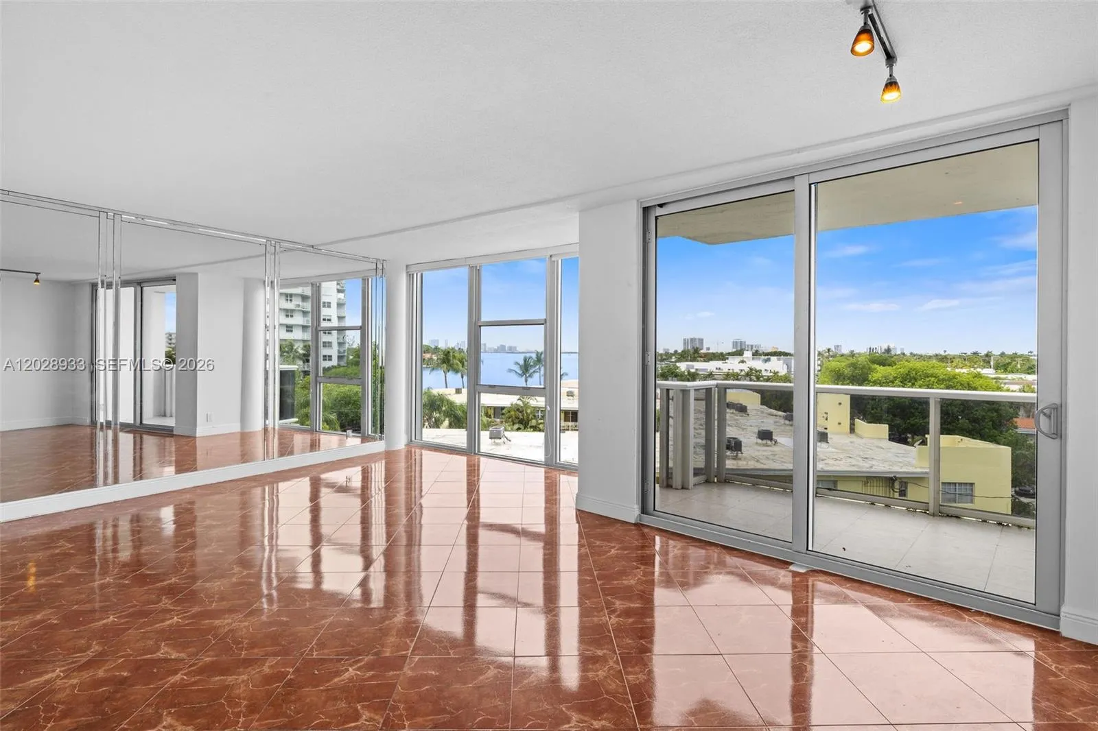 900 Bay Dr # 419, Miami Beach FL 33141