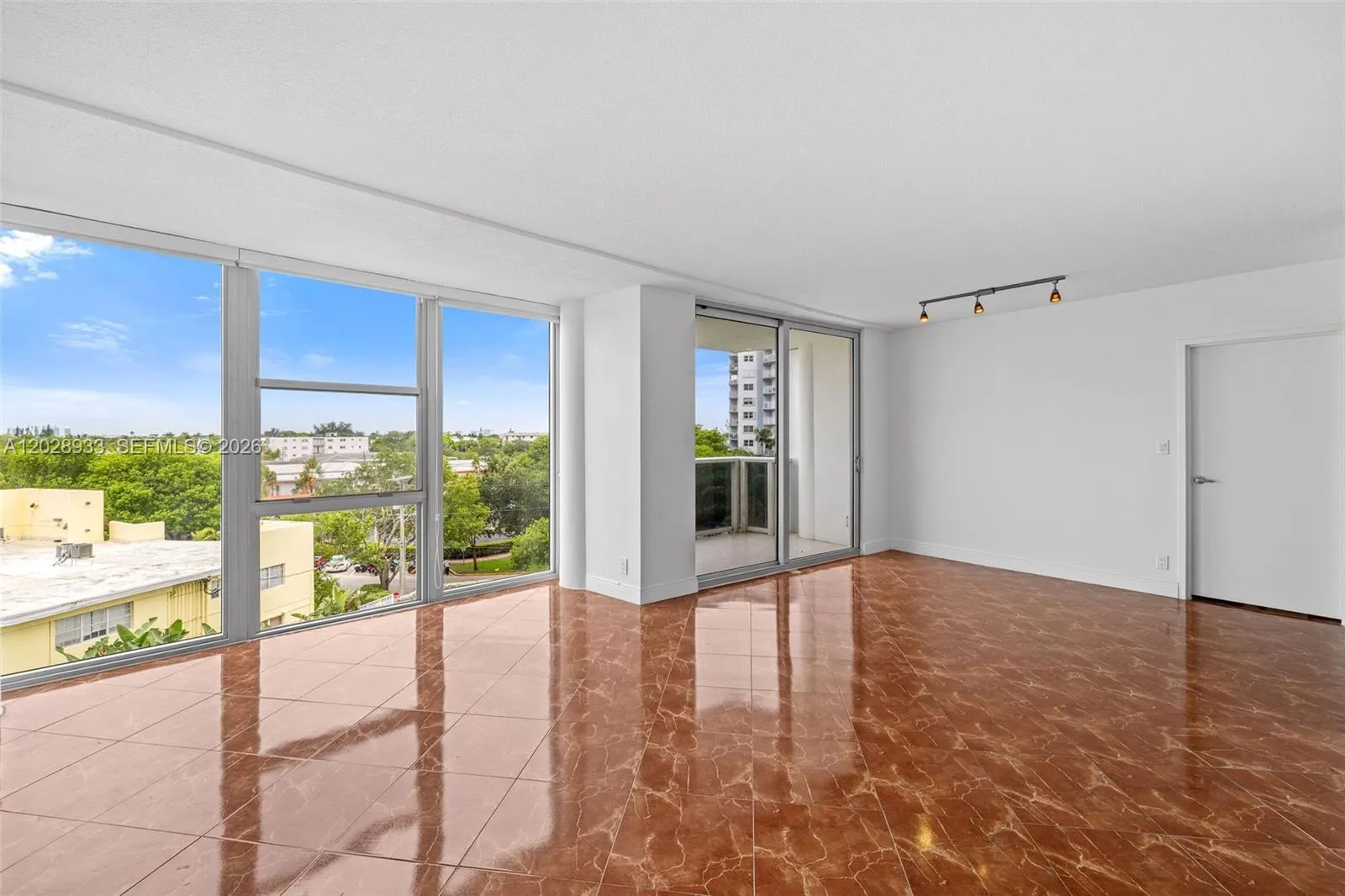 900 Bay Dr # 419, Miami Beach FL 33141