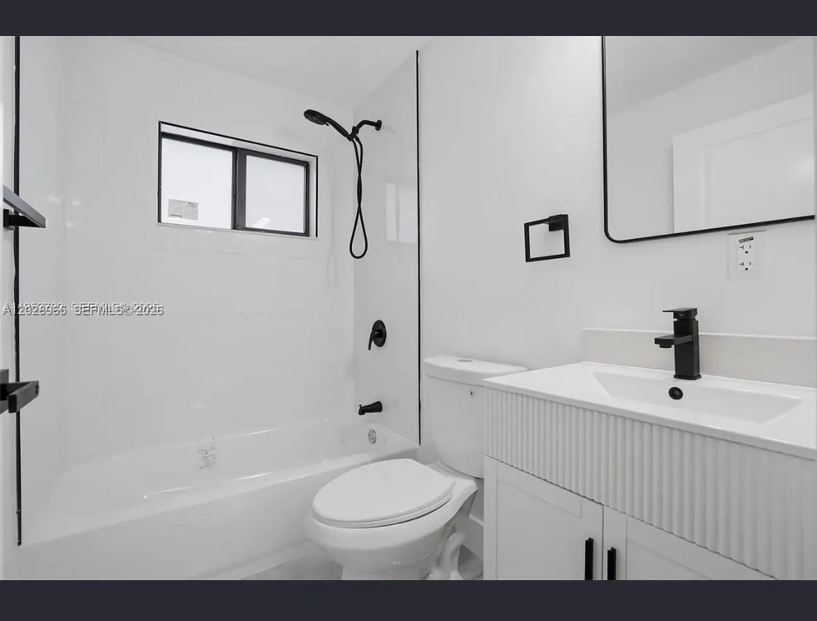 1411 NW 40th St # 1, Miami FL 33142