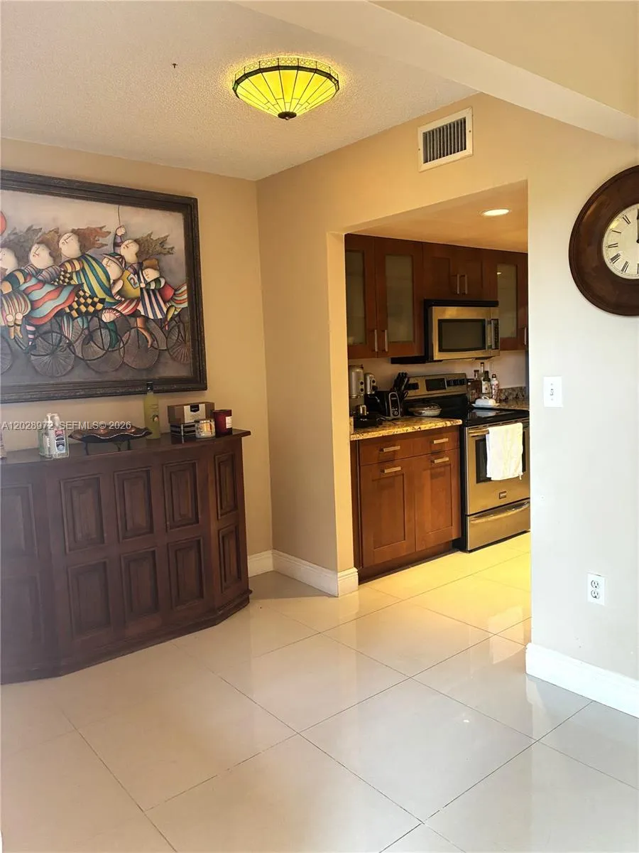 7451 NW 16th St # 403, Plantation FL 33313