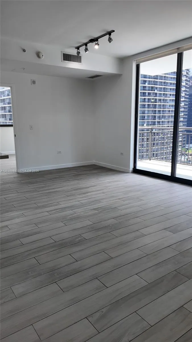 999 SW 1st Ave # 2202, Miami FL 33130