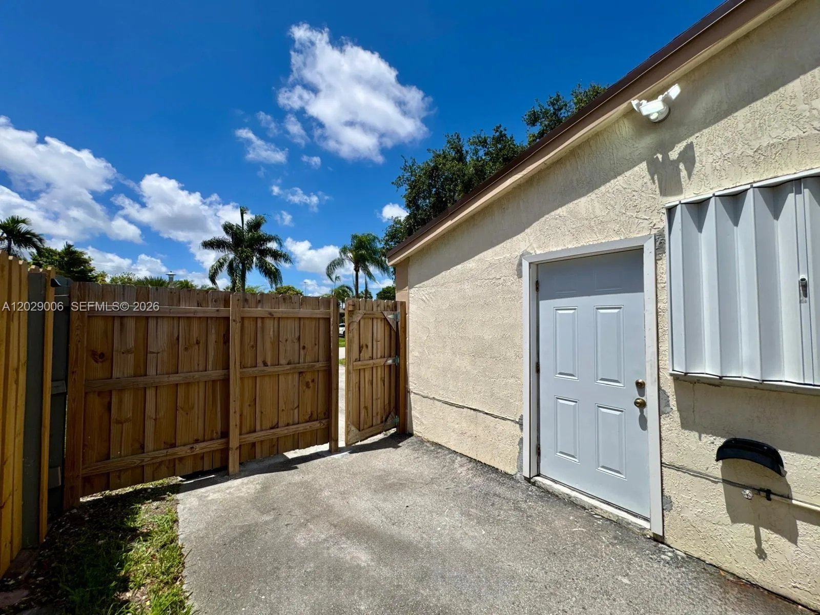 8671 NW 3rd St # 2, Pembroke Pines FL 33024