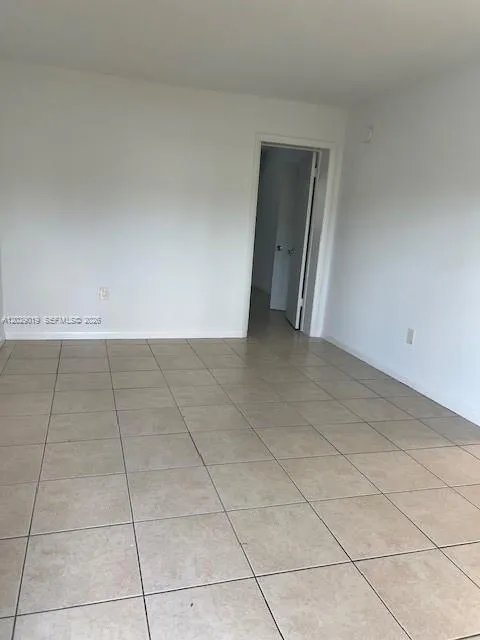 6780 SW 44th St # 2, Miami FL 33155