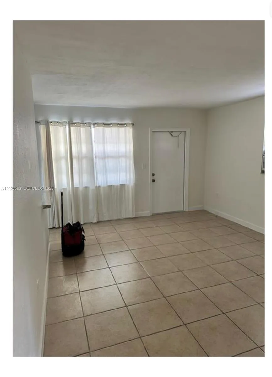 4590 SW 67th Ave # 14, Miami FL 33155