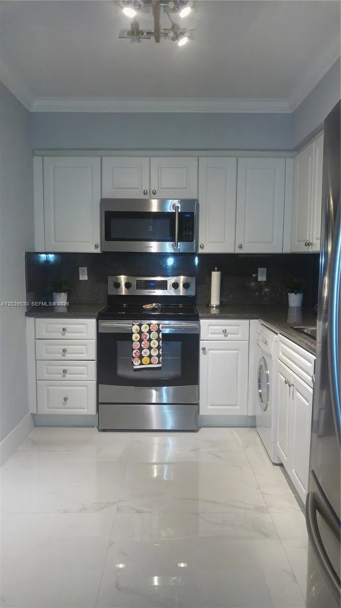 2501 S Ocean Dr # L04, Hollywood FL 33019