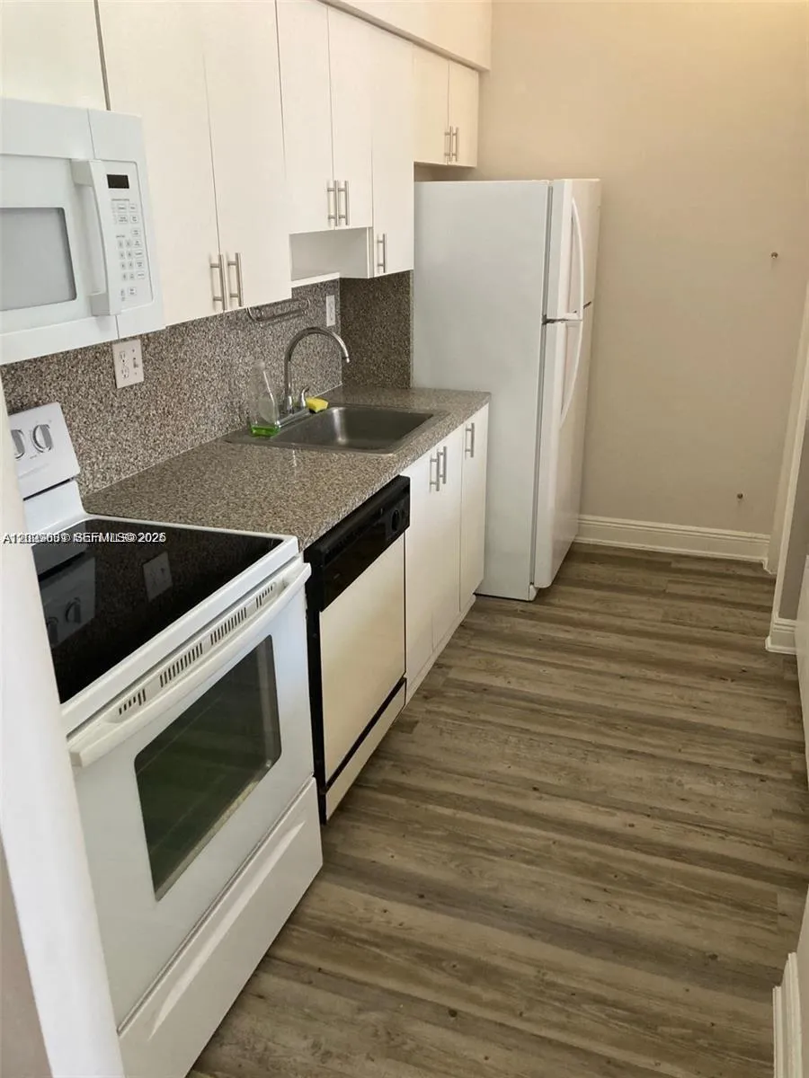 7420 W 20th Ave # 151, Hialeah FL 33016