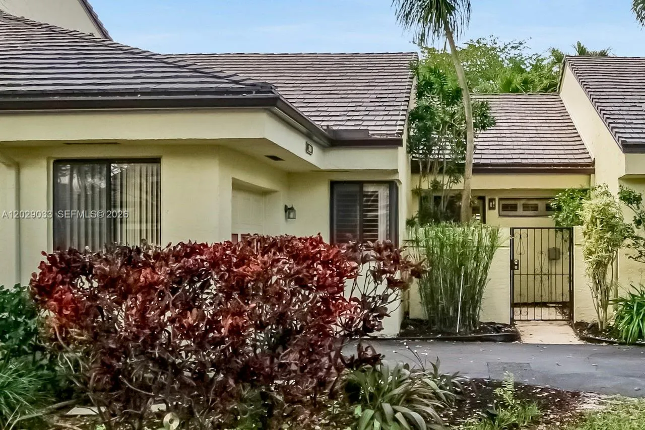349 NW 94th Ter, Plantation FL 33324