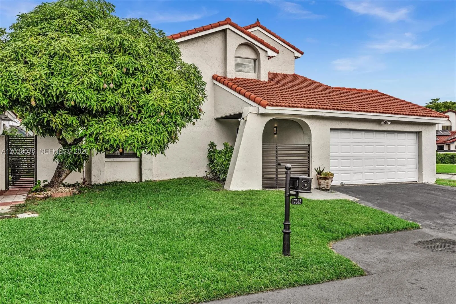 17532 NW 61st CT N, Hialeah FL 33015